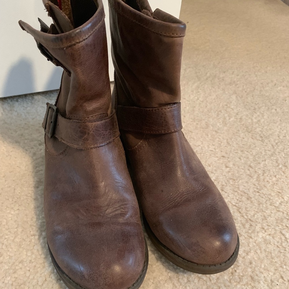 Brown boots